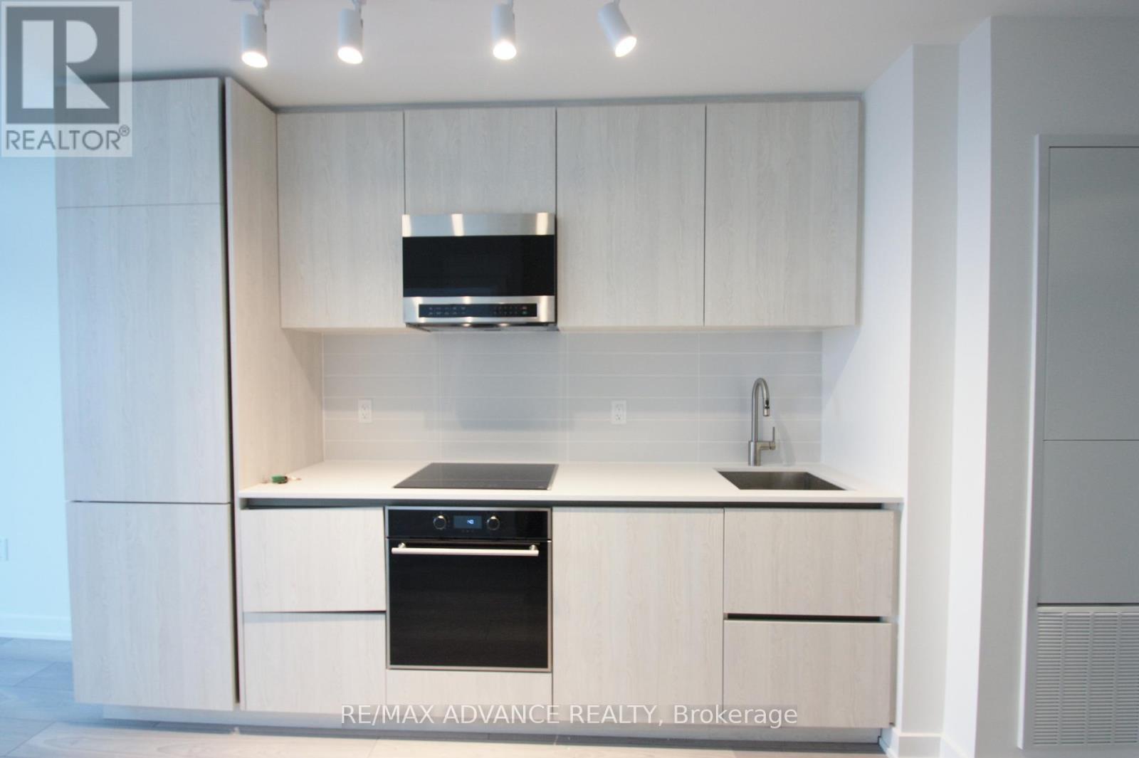 2410 - 110 Broadway Avenue, Toronto, Ontario  M4P 1V7 - Photo 2 - C12727190