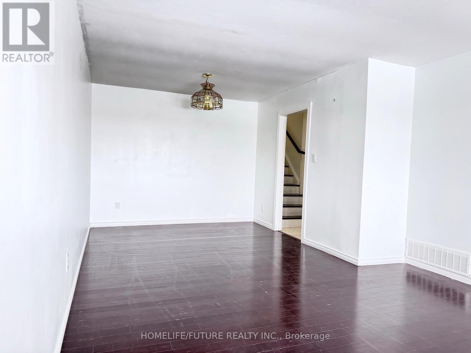 Main & Lower - 145 Bruce Beer Drive, Brampton, Ontario  L6V 3J2 - Photo 5 - W12705510