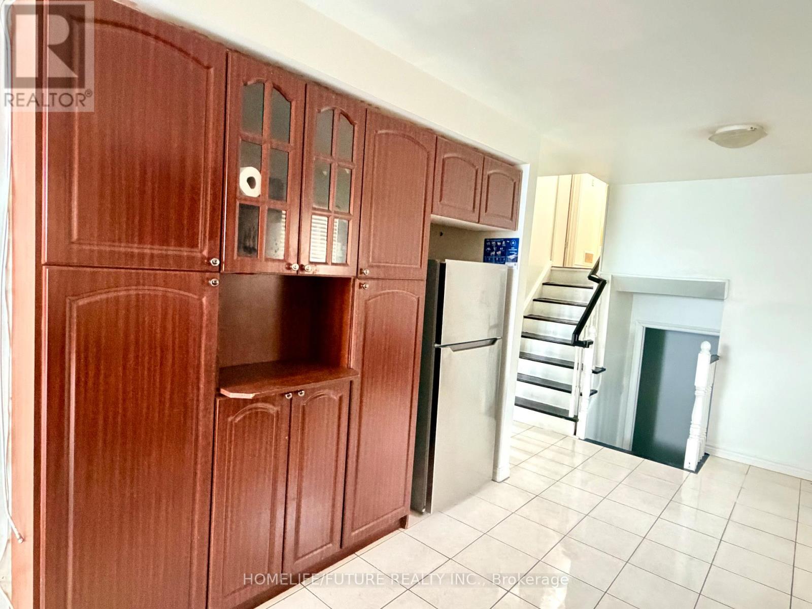 Main & Lower - 145 Bruce Beer Drive, Brampton, Ontario  L6V 3J2 - Photo 9 - W12705510