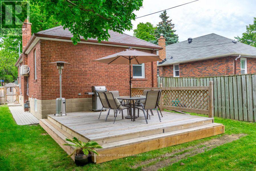 96 Albert Avenue, Toronto, Ontario  M8V 2L7 - Photo 13 - W12727138