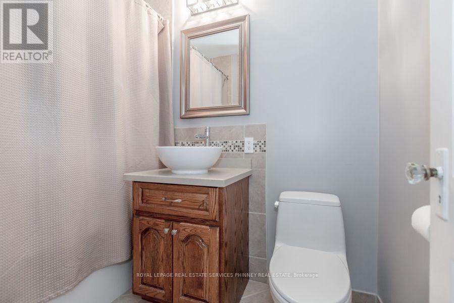 96 Albert Avenue, Toronto, Ontario  M8V 2L7 - Photo 6 - W12727138