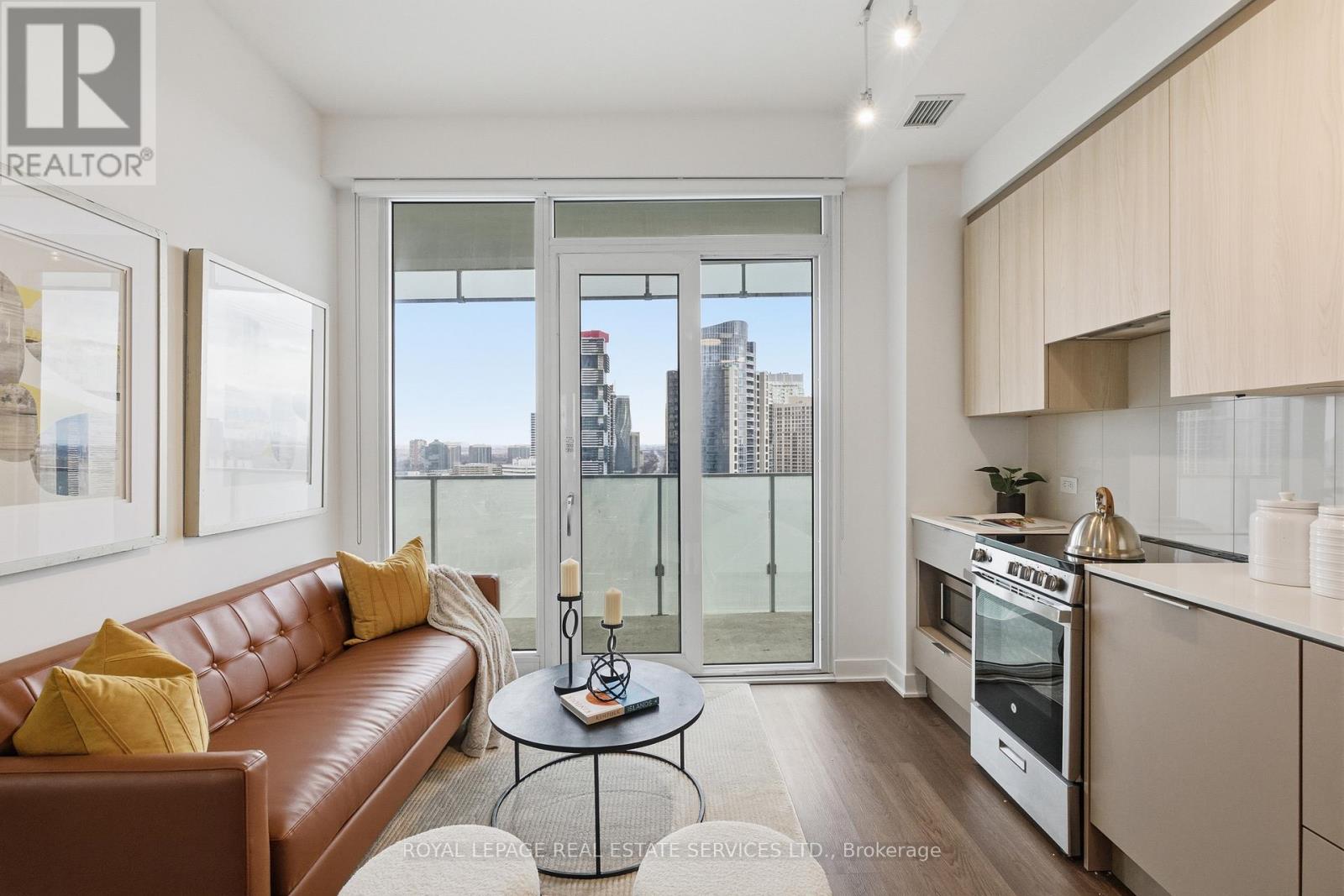 1811 - 3900 Confederation Parkway, Mississauga, Ontario  L5B 0M3 - Photo 11 - W12727154