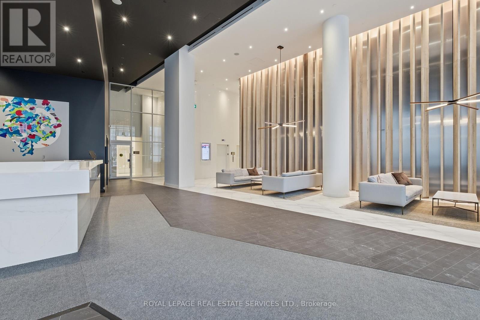 1811 - 3900 Confederation Parkway, Mississauga, Ontario  L5B 0M3 - Photo 3 - W12727154