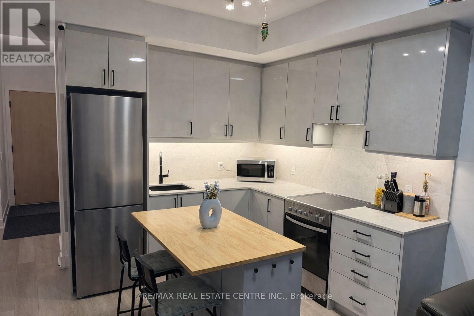 50 GEORGE BUTCHART DRIVE, Toronto, Ontario