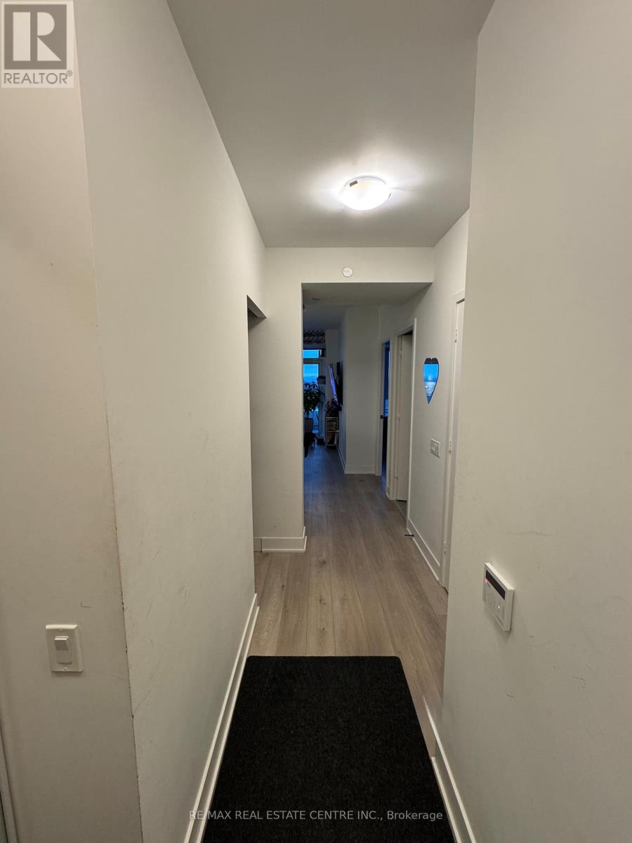 50 George Butchart Drive, Toronto, Ontario  M3K 0C9 - Photo 3 - W12727172