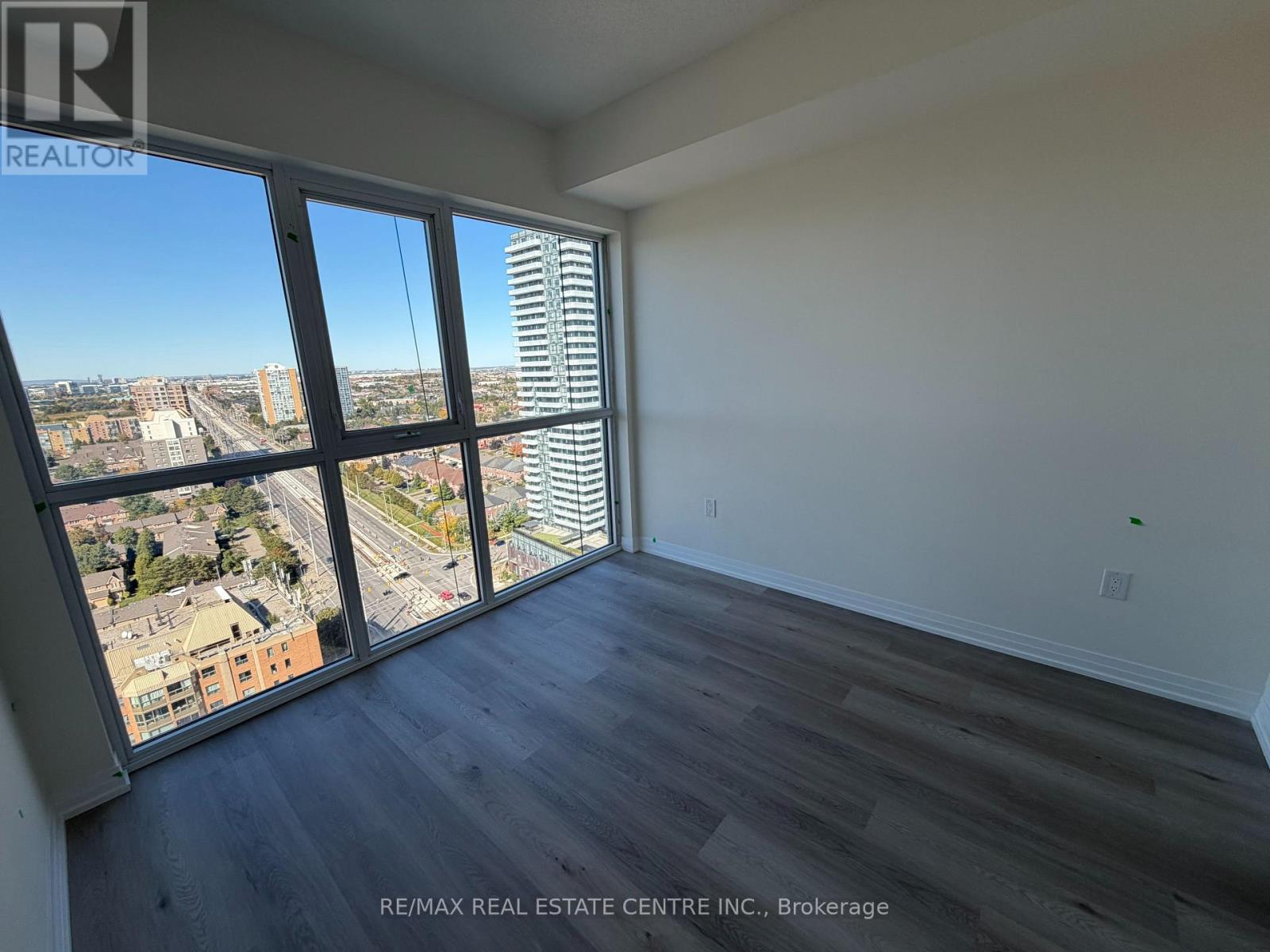 2108 - 15 Watergarden Drive, Mississauga, Ontario  L5R 0H4 - Photo 6 - W12727174