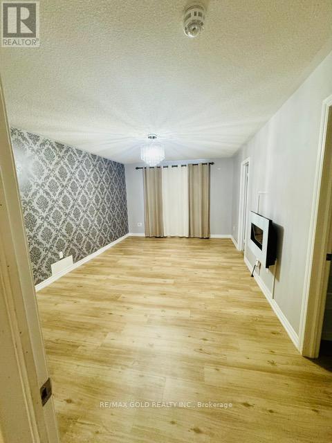 132 Agava Street, Brampton, Ontario  L7A 4S1 - Photo 7 - W12727182