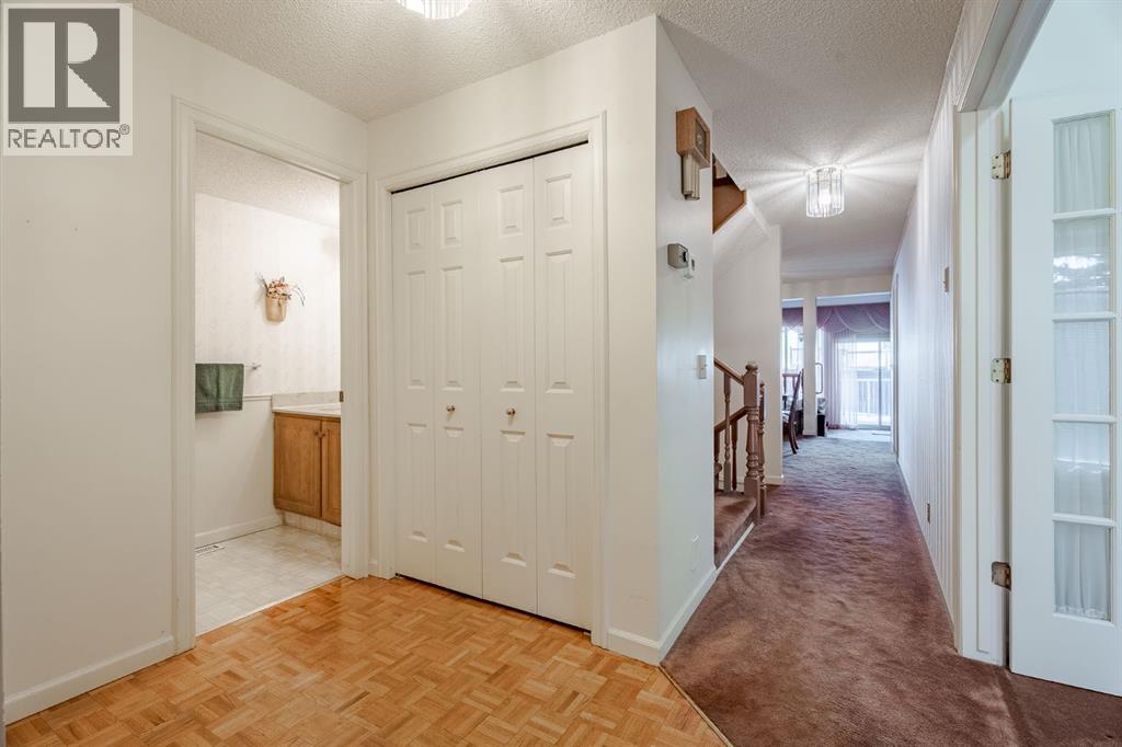 9, 275 Woodridge Drive Sw, Calgary, Alberta  T2W 3S2 - Photo 6 - A2280072