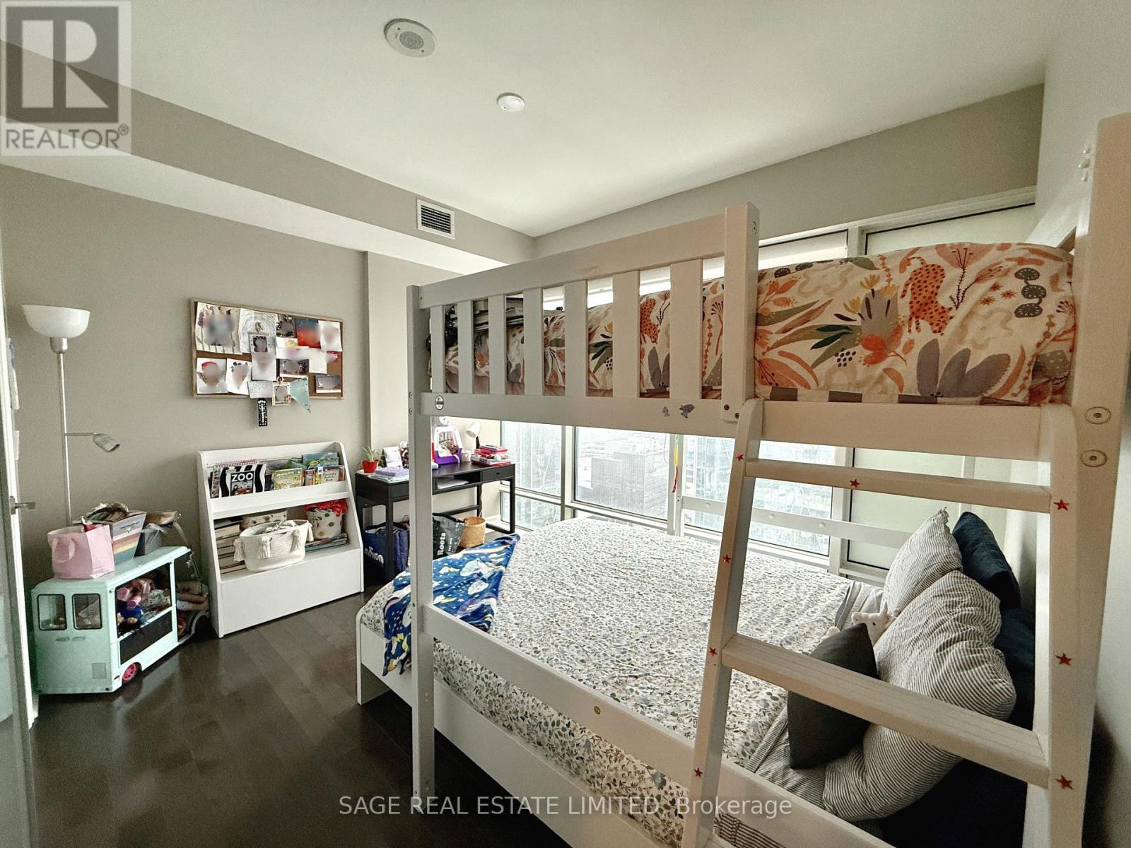 3002 - 8 The Esplanade, Toronto, Ontario  M5E 0A6 - Photo 8 - C12669704