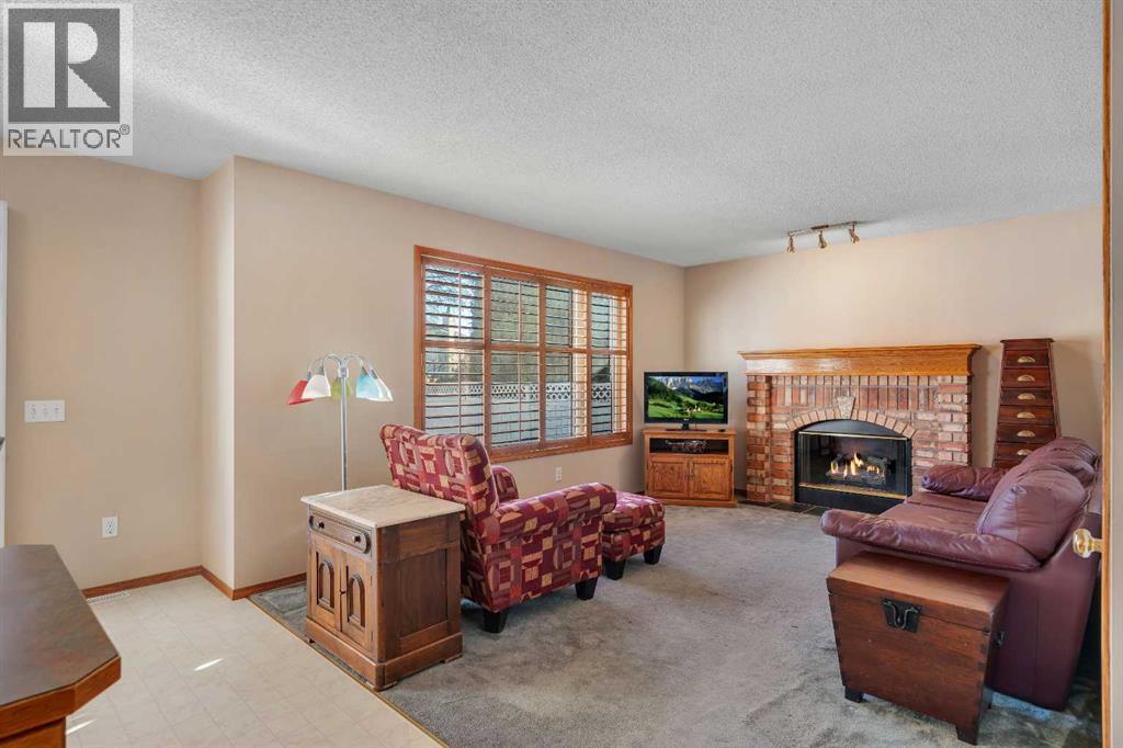 9526 21 Street Se, Calgary, Alberta  T2C 4J4 - Photo 7 - A2277743