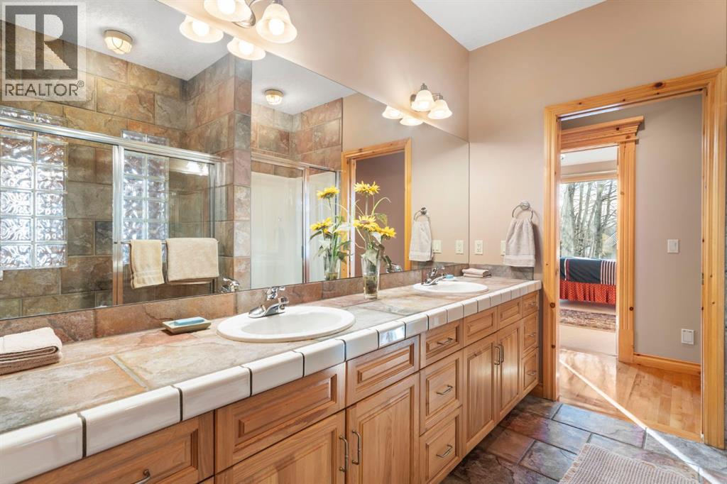 3 Woodlands Estates Crescent, Rural Rocky View County, Alberta  T3R 1H1 - Photo 22 - A2277908