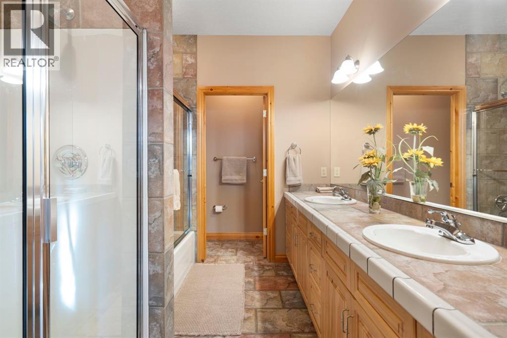 3 Woodlands Estates Crescent, Rural Rocky View County, Alberta  T3R 1H1 - Photo 21 - A2277908