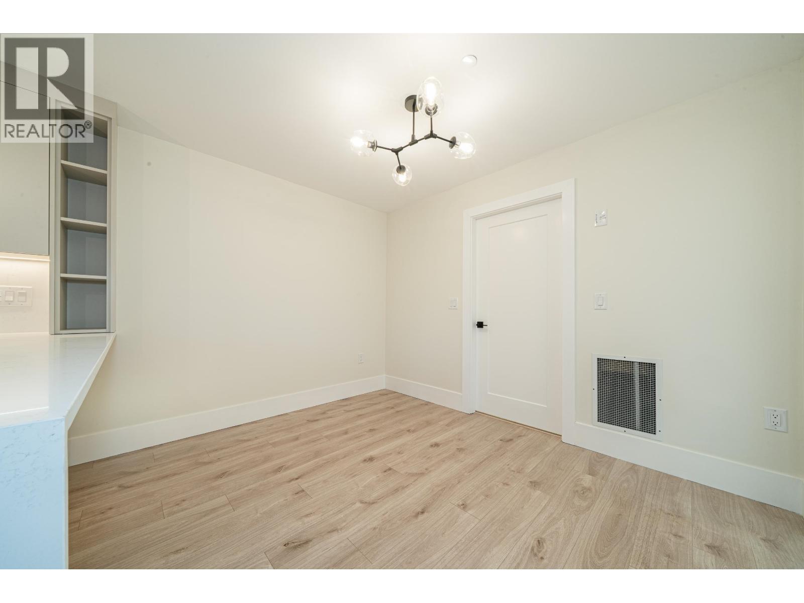 970 Park Drive, Vancouver, British Columbia V6P 2J4 - Photo 13 - R3082311