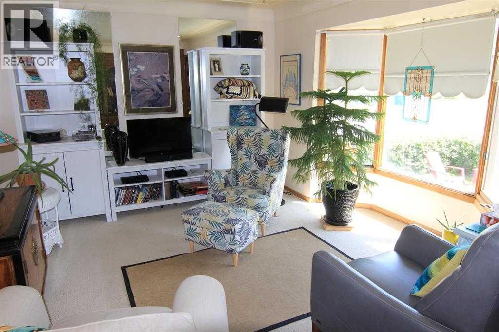 7504 39 Avenue Nw, Calgary, Alberta  T3B 1V3 - Photo 17 - A2280744