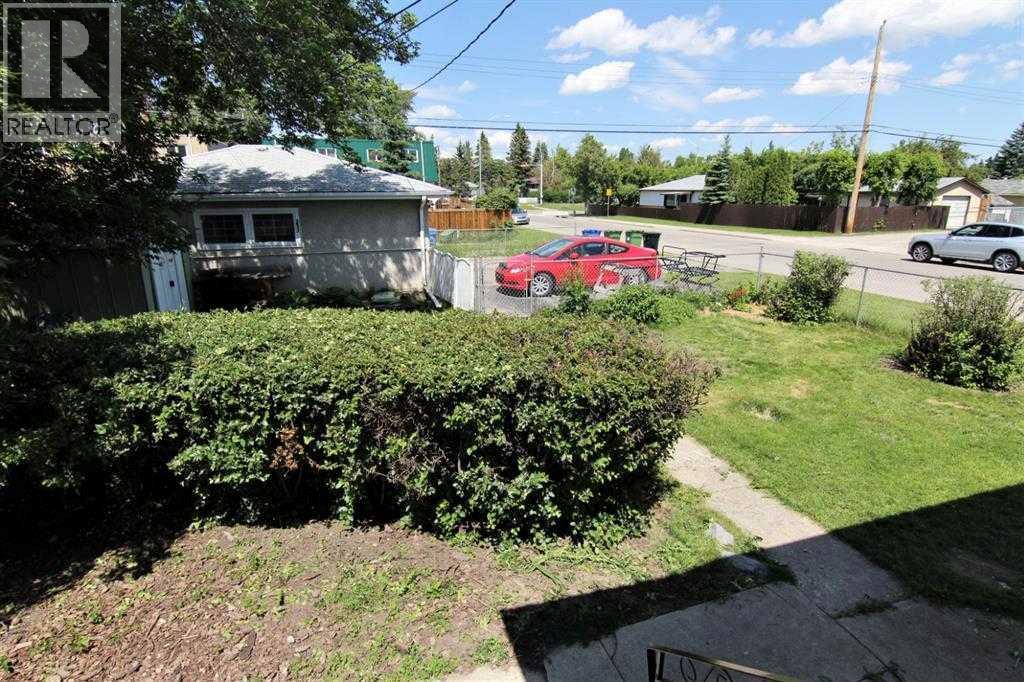 7504 39 Avenue Nw, Calgary, Alberta  T3B 1V3 - Photo 3 - A2280744