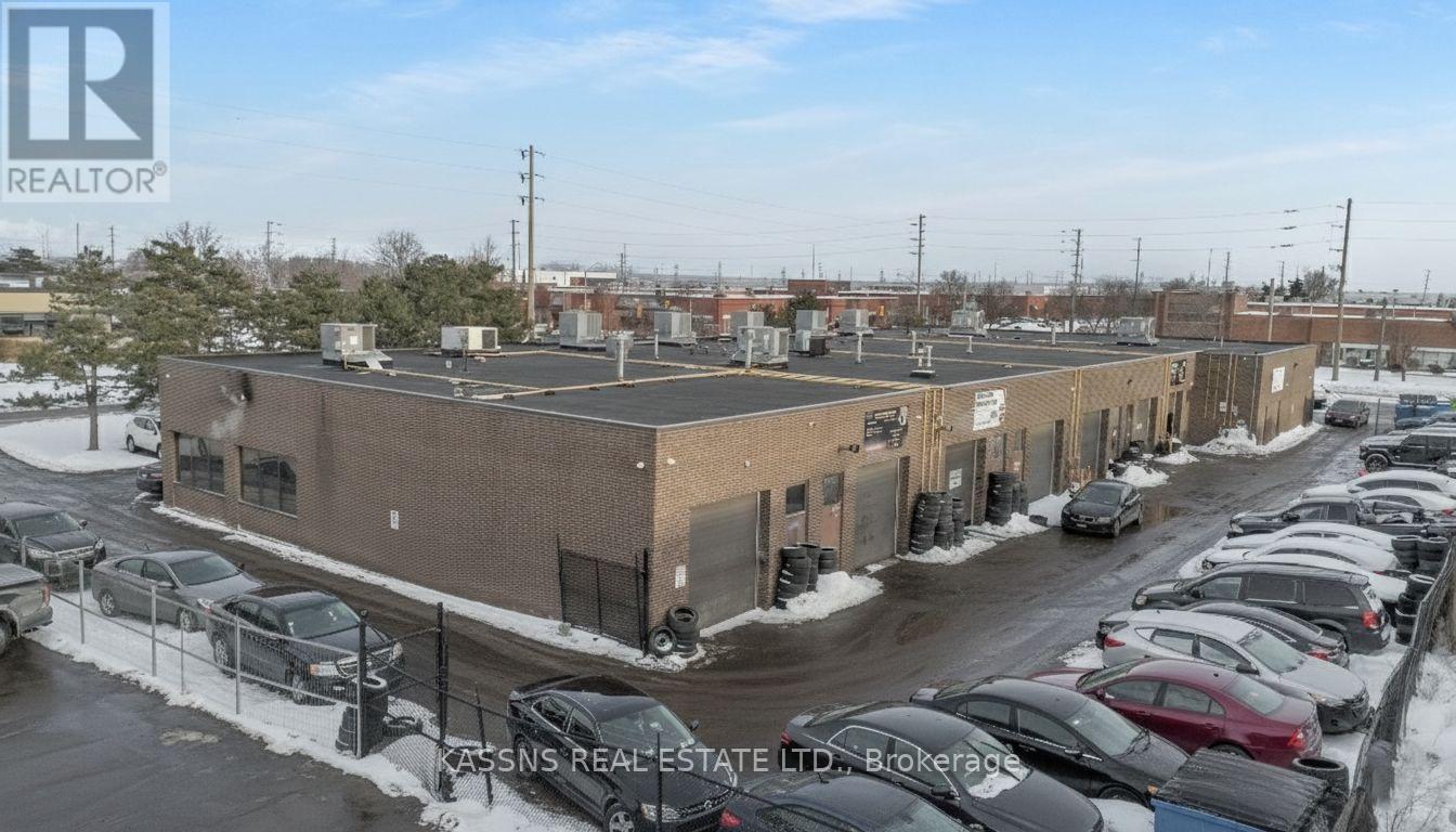 222 Advance Boulevard, Brampton, Ontario  L6T 4Y7 - Photo 7 - W12722556