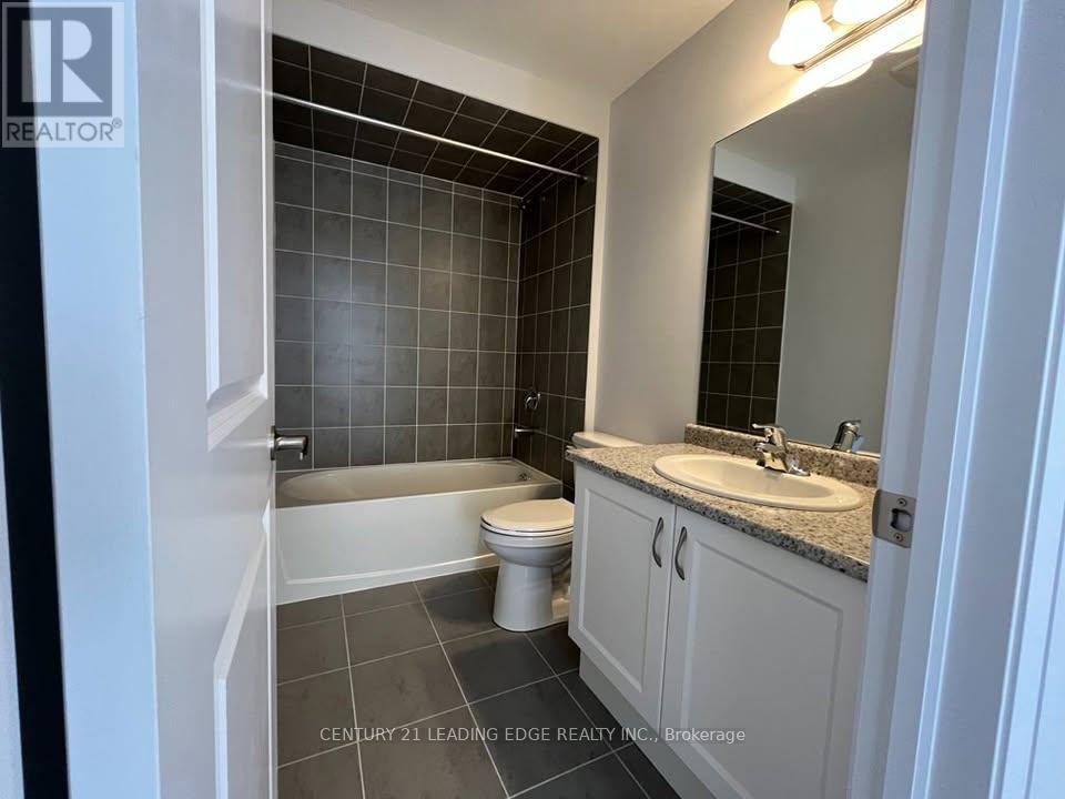 51 Corley Street, Kawartha Lakes, Ontario  K9V 6K2 - Photo 10 - X12714878