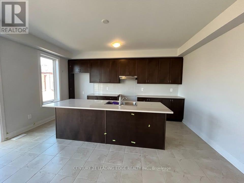 51 Corley Street, Kawartha Lakes, Ontario  K9V 6K2 - Photo 3 - X12714878