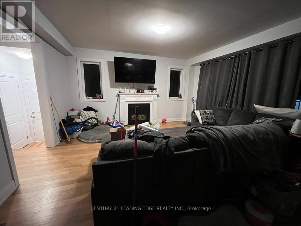 51 Corley Street, Kawartha Lakes, Ontario  K9V 6K2 - Photo 4 - X12714878