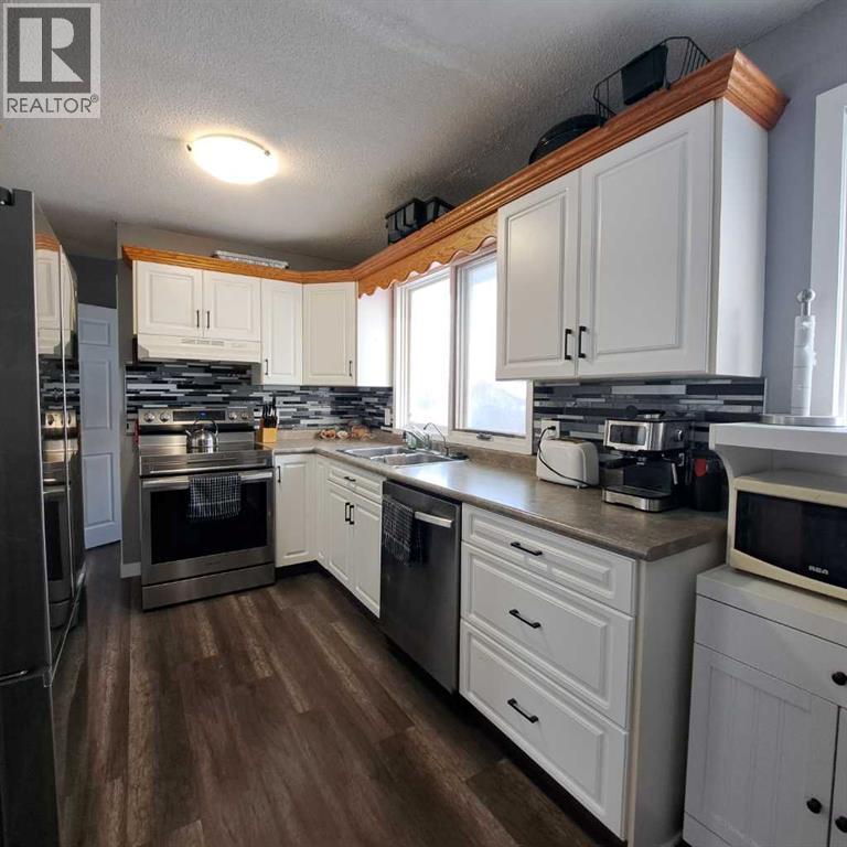 103 1st Street N, Marwayne, Alberta  T0B 2X0 - Photo 6 - A2280524