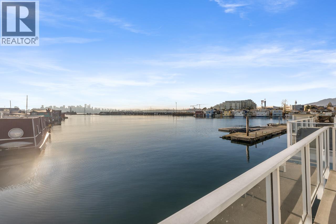 20 415 W Esplanade, North Vancouver, British Columbia  V7M 1A6 - Photo 7 - R3082828