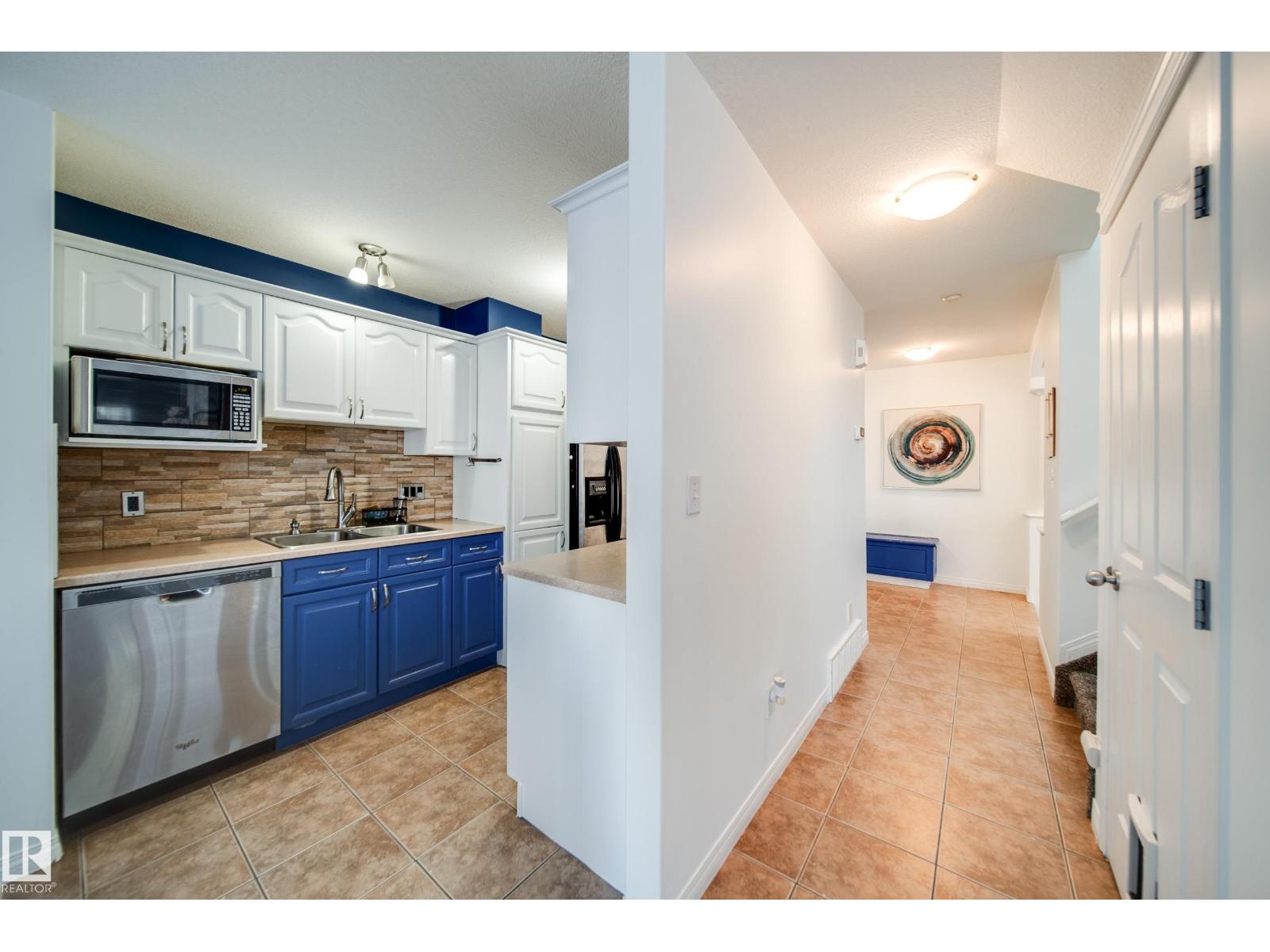 3716 160a Av Nw, Edmonton, Alberta  T5Y 3G1 - Photo 3 - E4470993