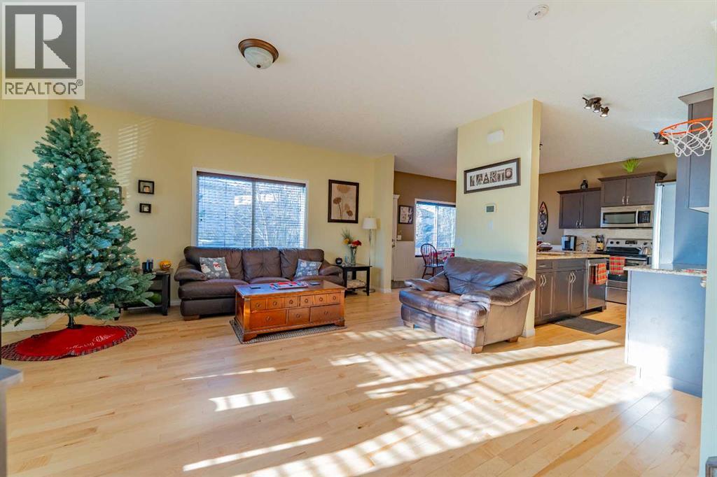 142 West Pointe Circle, Cochrane, Alberta  T4C 0C2 - Photo 32 - A2281503