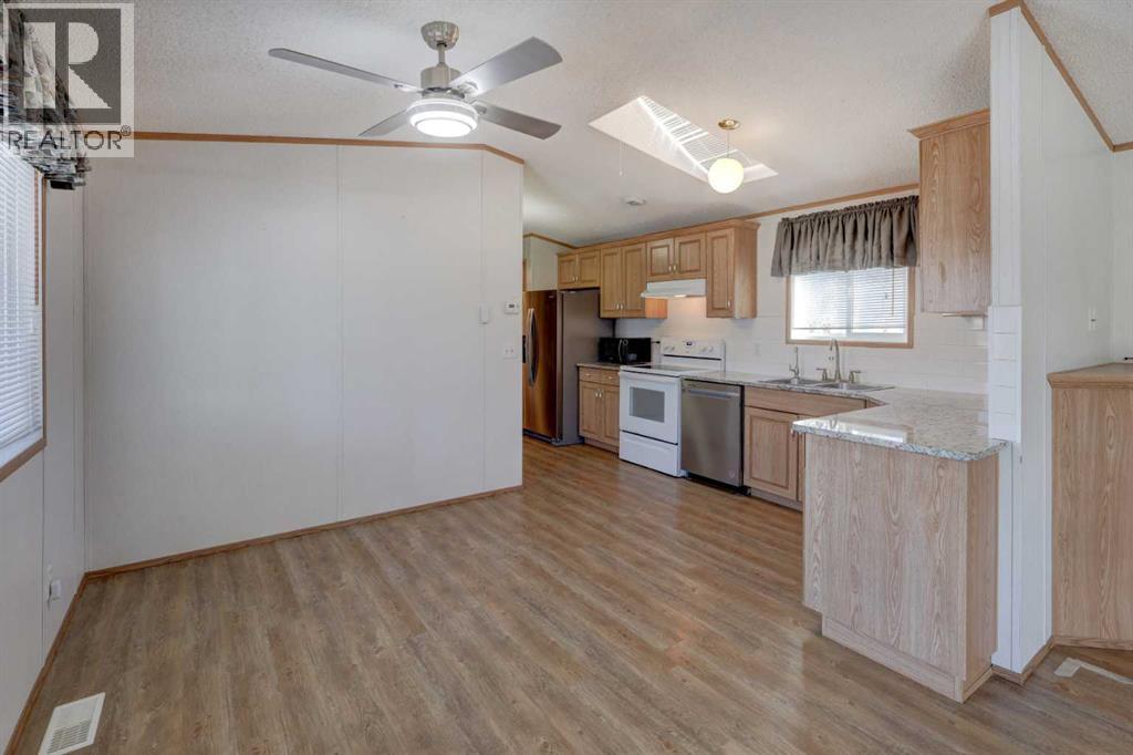 818 Briarwood Road, Strathmore, Alberta  T1P 1E2 - Photo 7 - A2266163