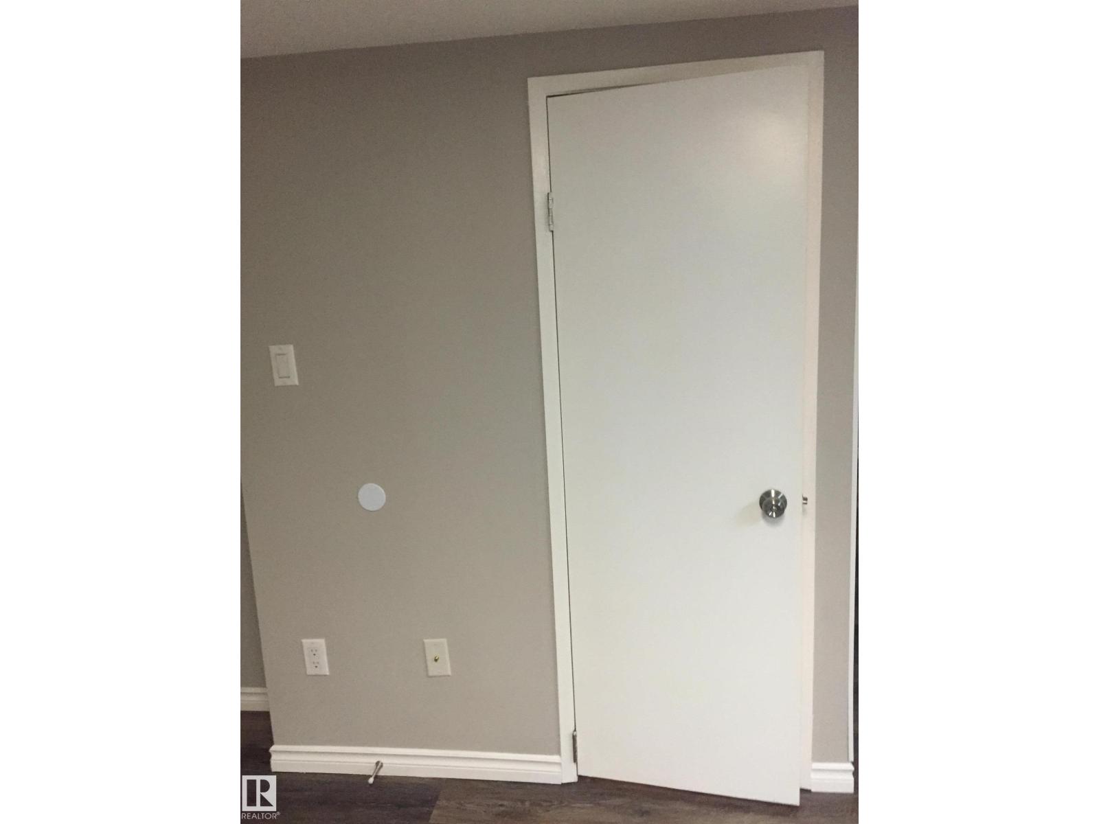 10831 80 Av Nw, Edmonton, Alberta  T6E 1V9 - Photo 47 - E4470992