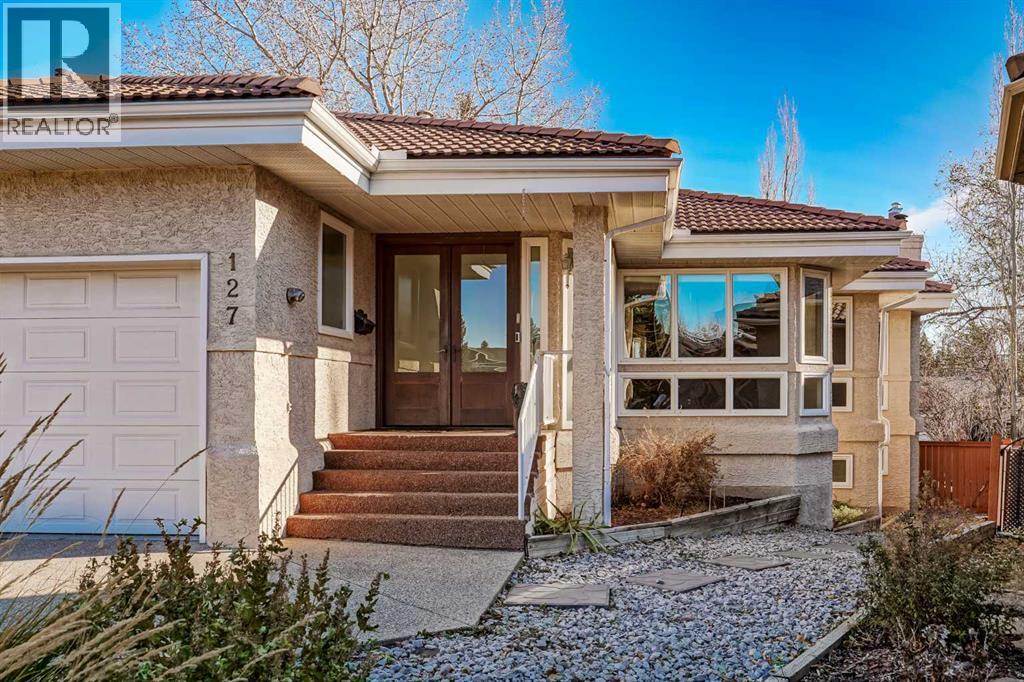 127 Canterbury Court Sw, Calgary, Alberta  T2W 6C1 - Photo 2 - A2269104