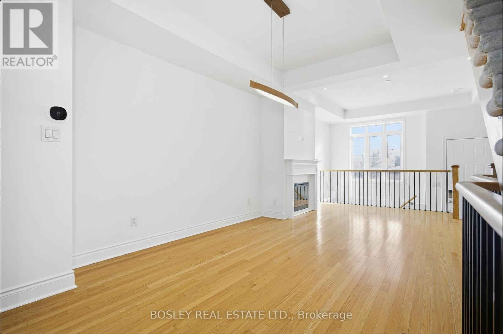 10 Mendota Road, Toronto, Ontario  M8Y 1E8 - Photo 10 - W12727204