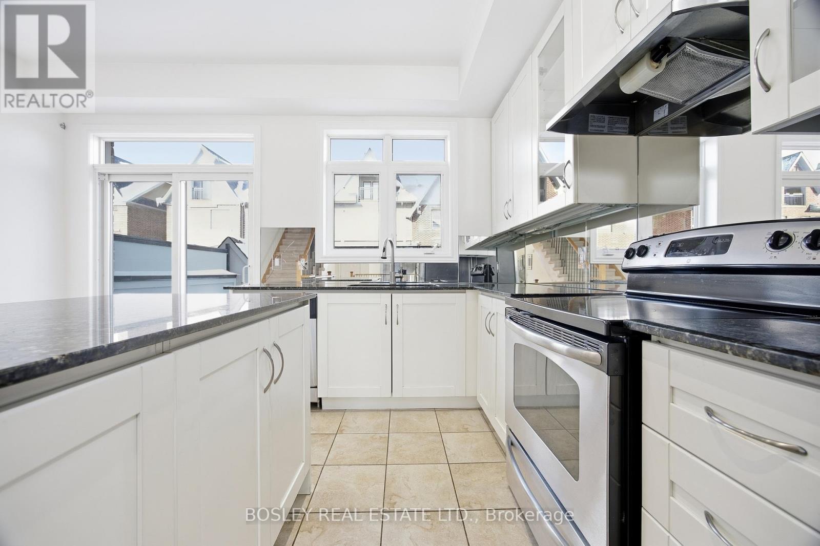 10 Mendota Road, Toronto, Ontario  M8Y 1E8 - Photo 14 - W12727204