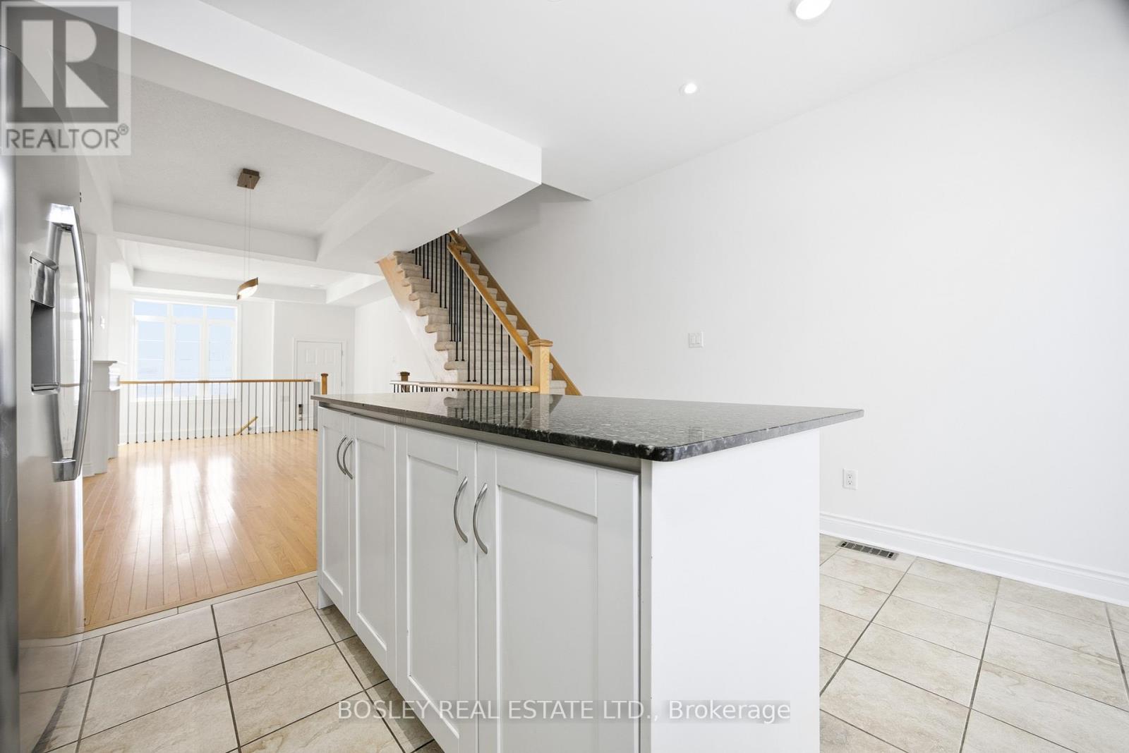 10 Mendota Road, Toronto, Ontario  M8Y 1E8 - Photo 15 - W12727204