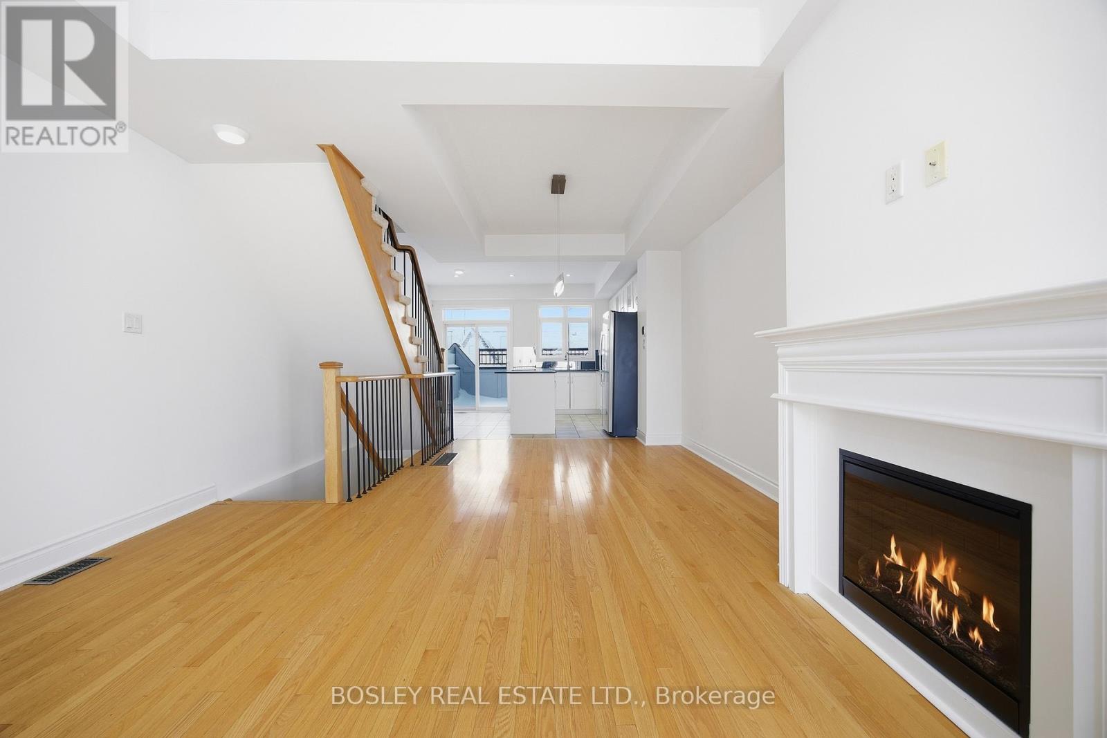 10 Mendota Road, Toronto, Ontario  M8Y 1E8 - Photo 5 - W12727204