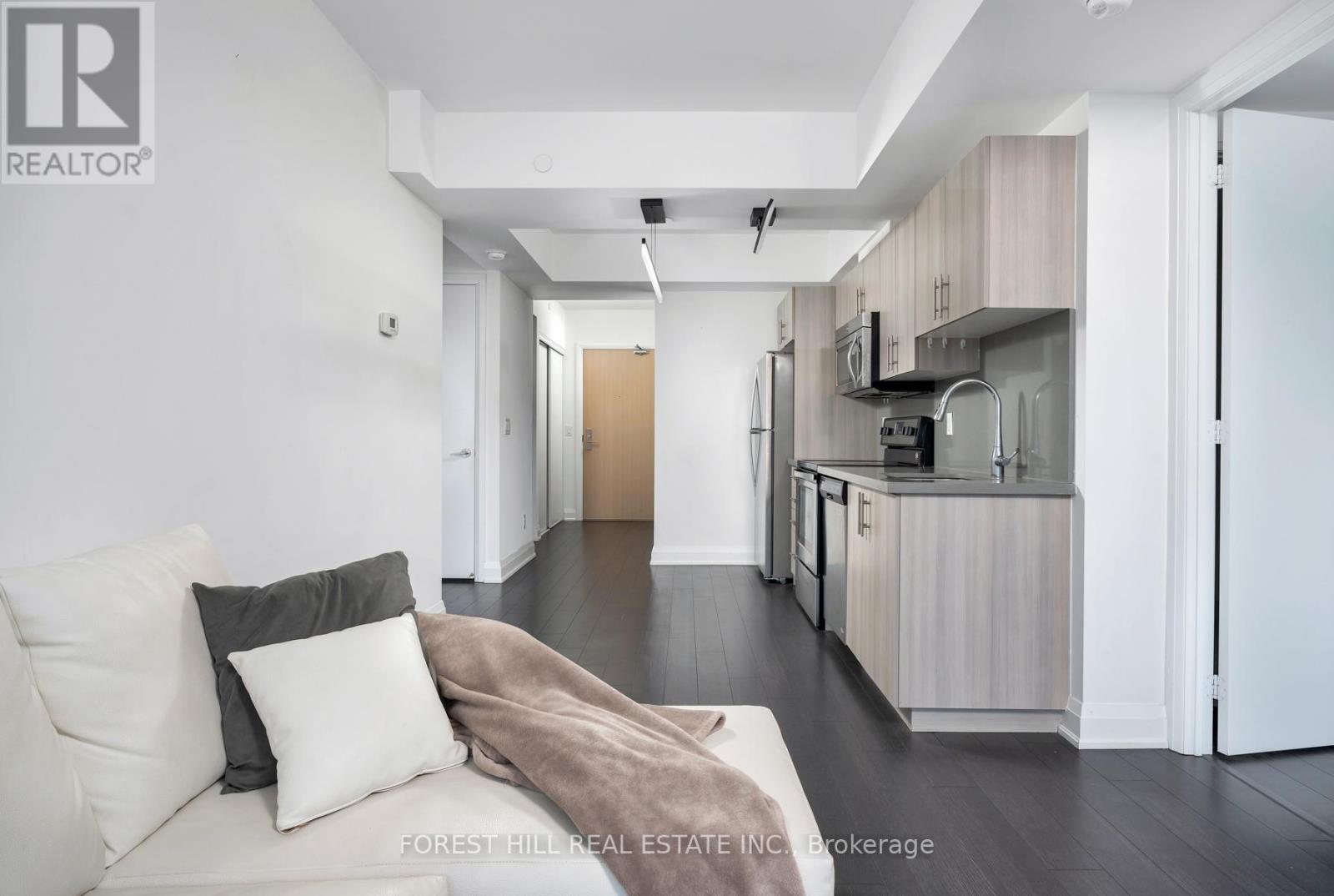 704 - 16 Mcadam Avenue, Toronto, Ontario  M6A 0B9 - Photo 6 - W12727214