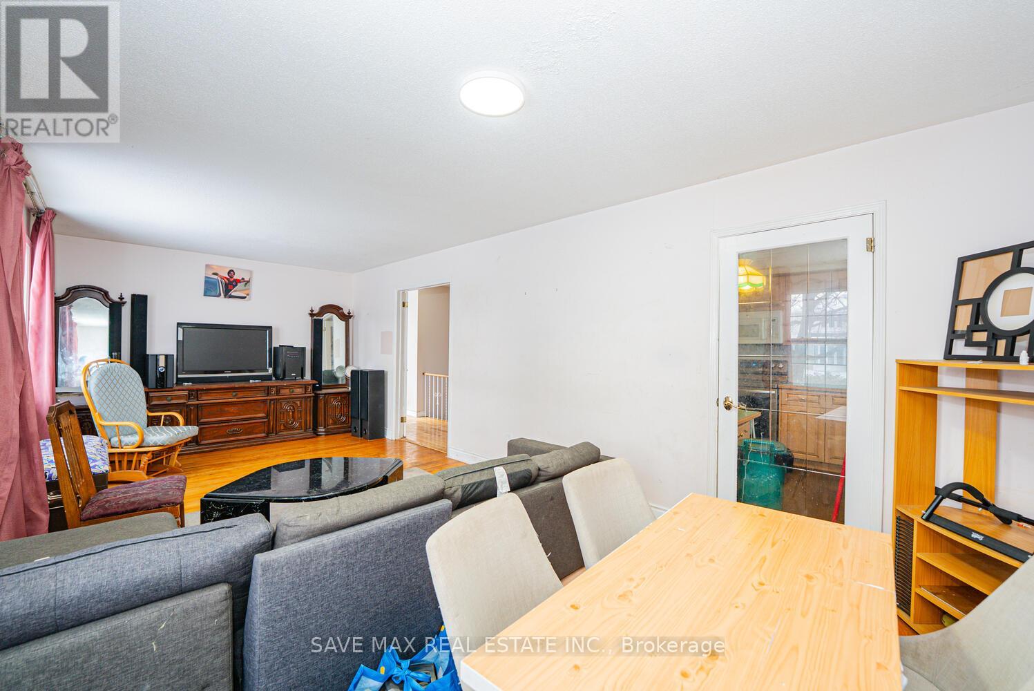 41 Duncannon Crescent, Brampton, Ontario  L6T 3E9 - Photo 12 - W12727216