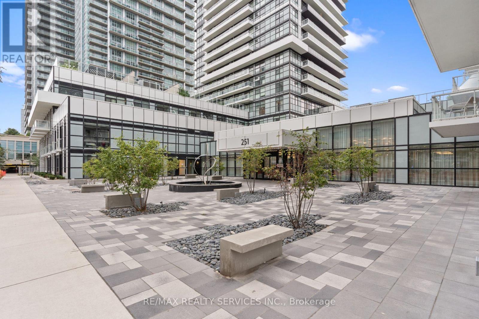 115 - 251 Manitoba Street, Toronto, Ontario  M8Y 0A7 - Photo 3 - W12727228