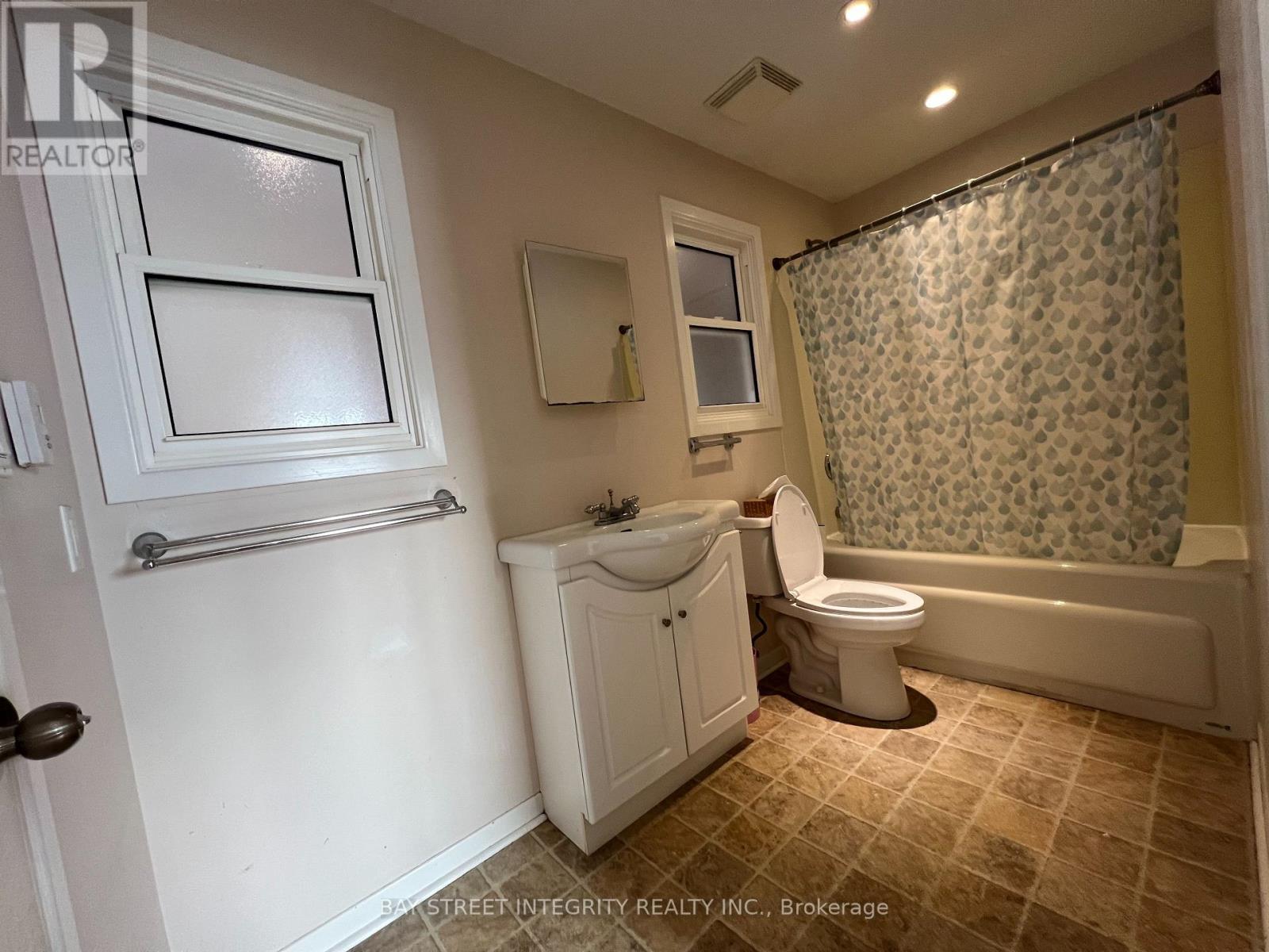 2 - 1339 Pinegrove Road, Oakville, Ontario  L6L 2X2 - Photo 19 - W12727232