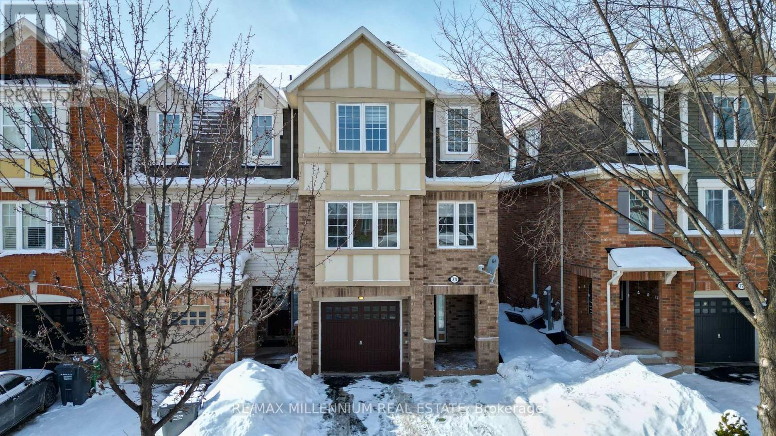 74 LATHBURY STREET, Brampton, Ontario