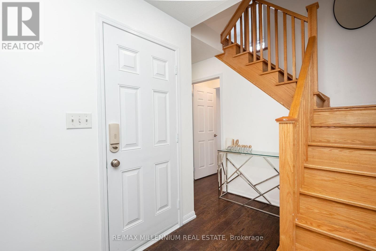 74 Lathbury Street, Brampton, Ontario  L7A 0R8 - Photo 6 - W12727234