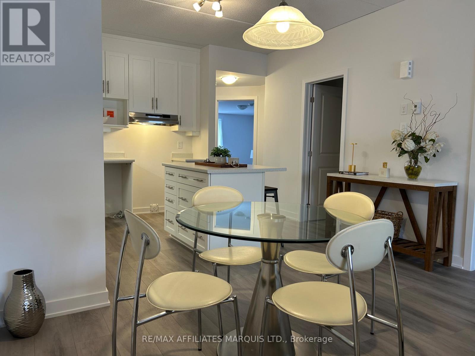 205 - 229 Water Street E, Cornwall, Ontario  K6H 1A2 - Photo 11 - X12261784