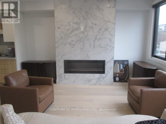 9 - 59 Charles Street, Newmarket, Ontario  L3Y 3V7 - Photo 4 - N12715246