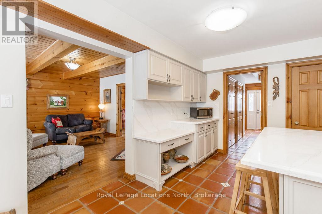 59 Wasaga Sands Drive, Wasaga Beach, Ontario  L9Z 1J4 - Photo 11 - S12727250