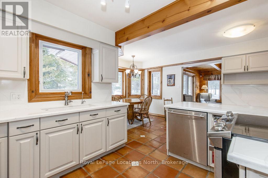 59 Wasaga Sands Drive, Wasaga Beach, Ontario  L9Z 1J4 - Photo 8 - S12727250