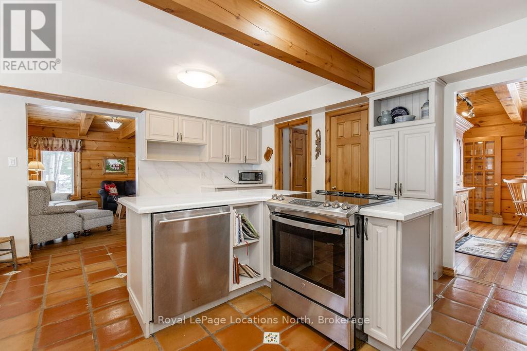 59 Wasaga Sands Drive, Wasaga Beach, Ontario  L9Z 1J4 - Photo 9 - S12727250