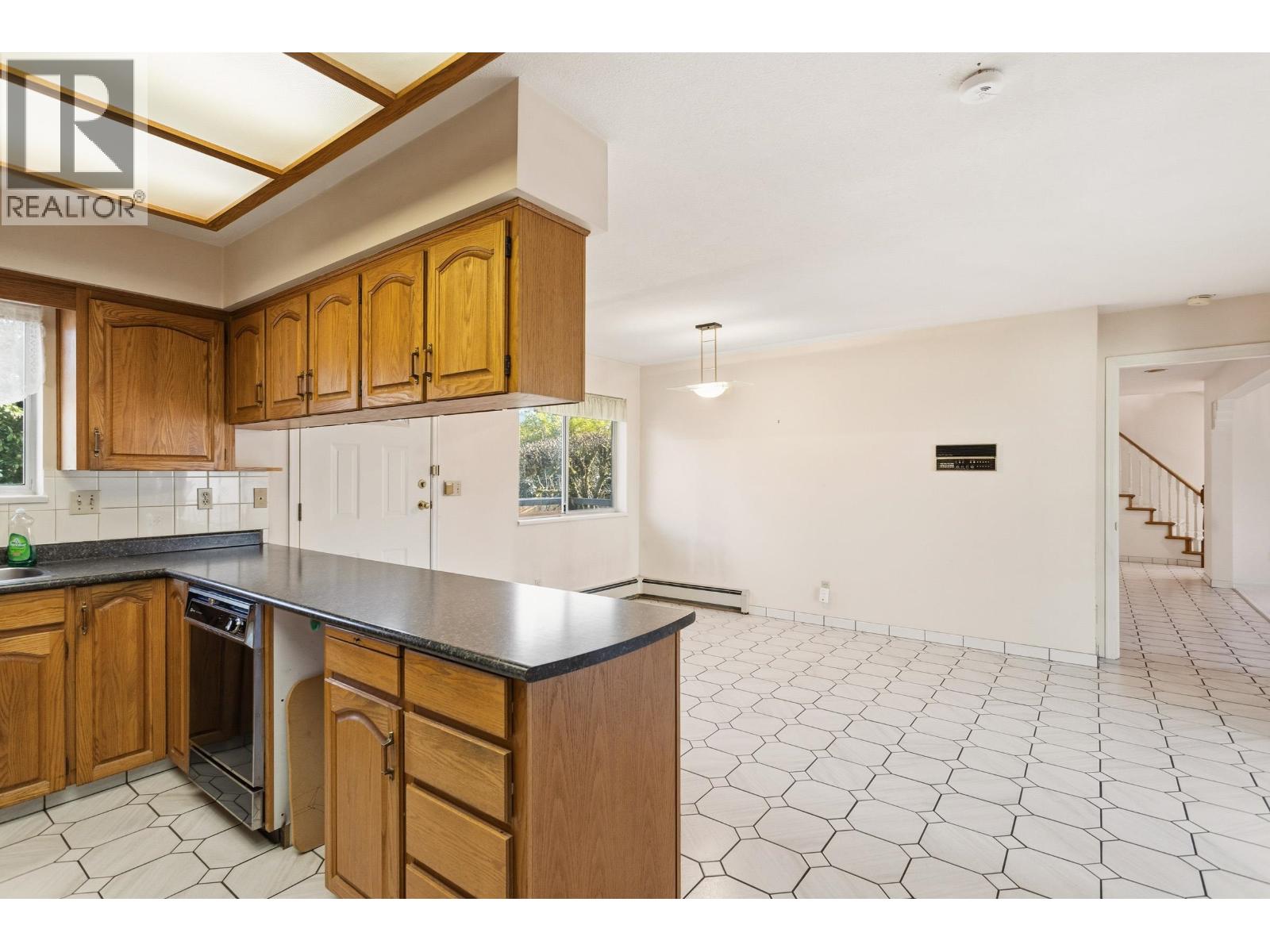 1506 Giles Place, Burnaby, British Columbia  V5A 3K6 - Photo 13 - R3082524