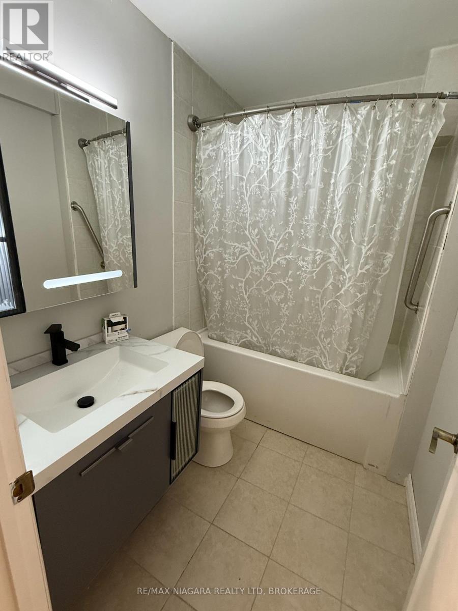 115 Kinnear Street, Port Colborne, Ontario  L3K 1A8 - Photo 6 - X12727262