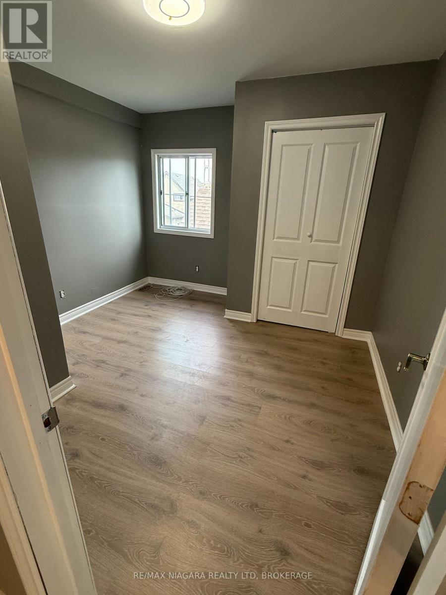 115 Kinnear Street, Port Colborne, Ontario  L3K 1A8 - Photo 7 - X12727262