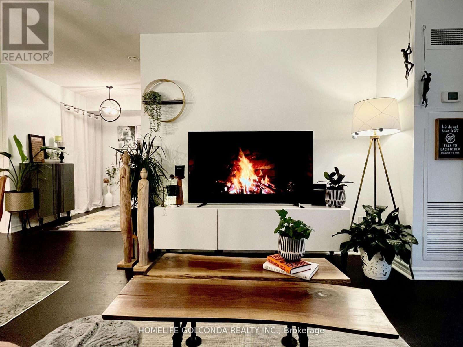 1803 - 19 Grand Trunk Crescent, Toronto, Ontario  M5J 3A3 - Photo 4 - C12727270