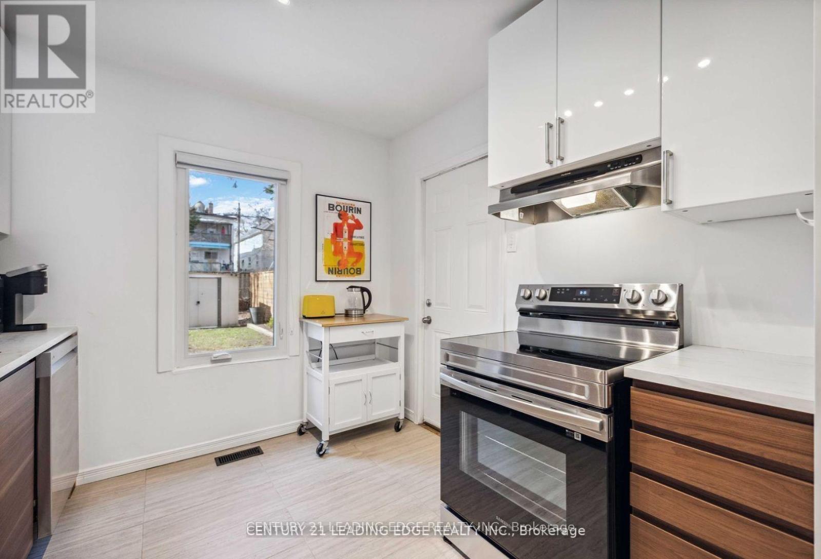 A - 360 Coxwell Avenue, Toronto, Ontario  M4L 3B7 - Photo 11 - E12727246